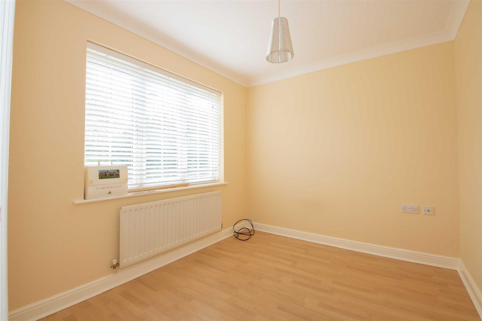 Carisbrooke Way, Kingsmead, Milton Keynes